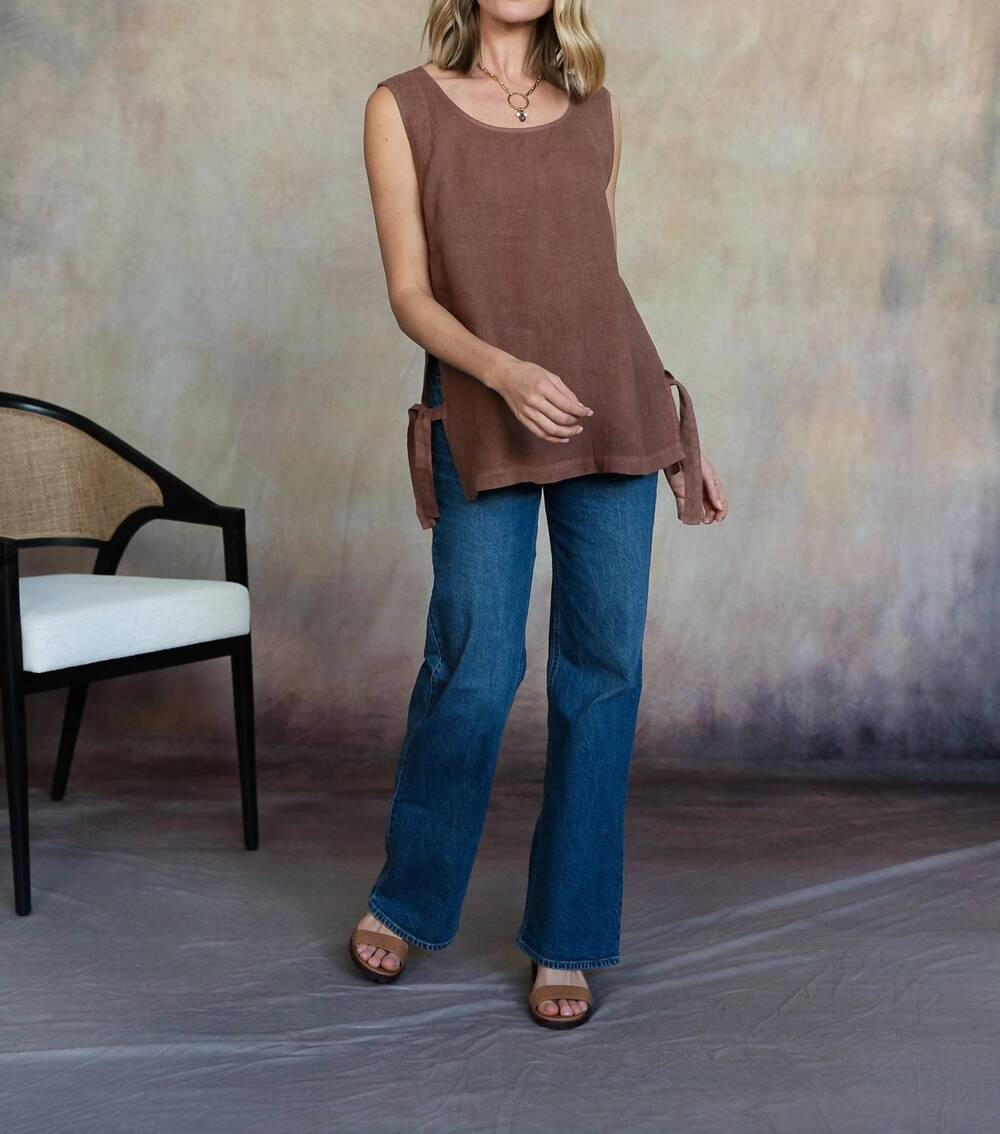 NEW COBBLESTONE LIVING brina linen top in washed espresso